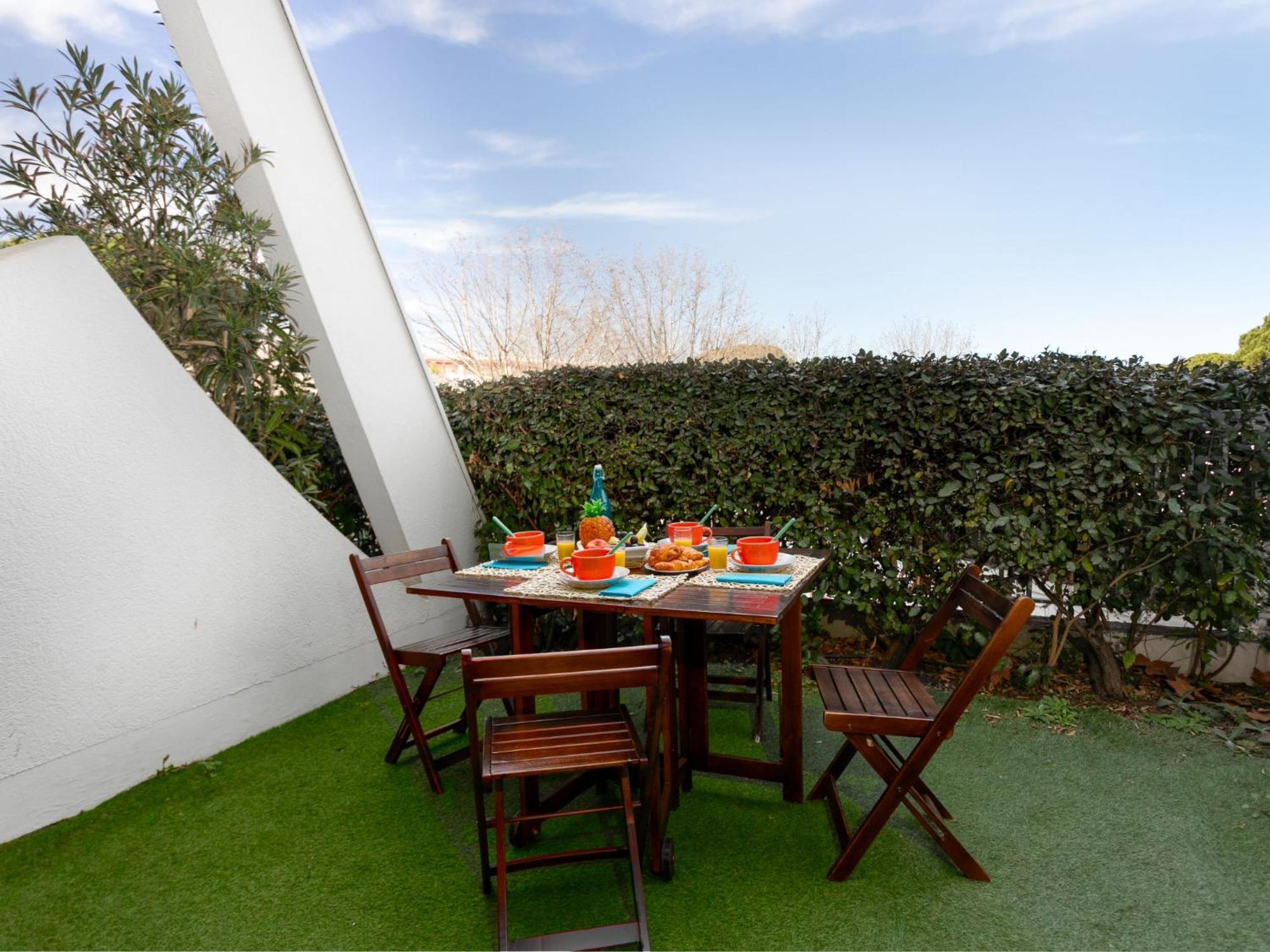 Apartment Les Flamants Roses-1 By Interhome ลา กร็องเดอ-ม็อต ภายนอก รูปภาพ