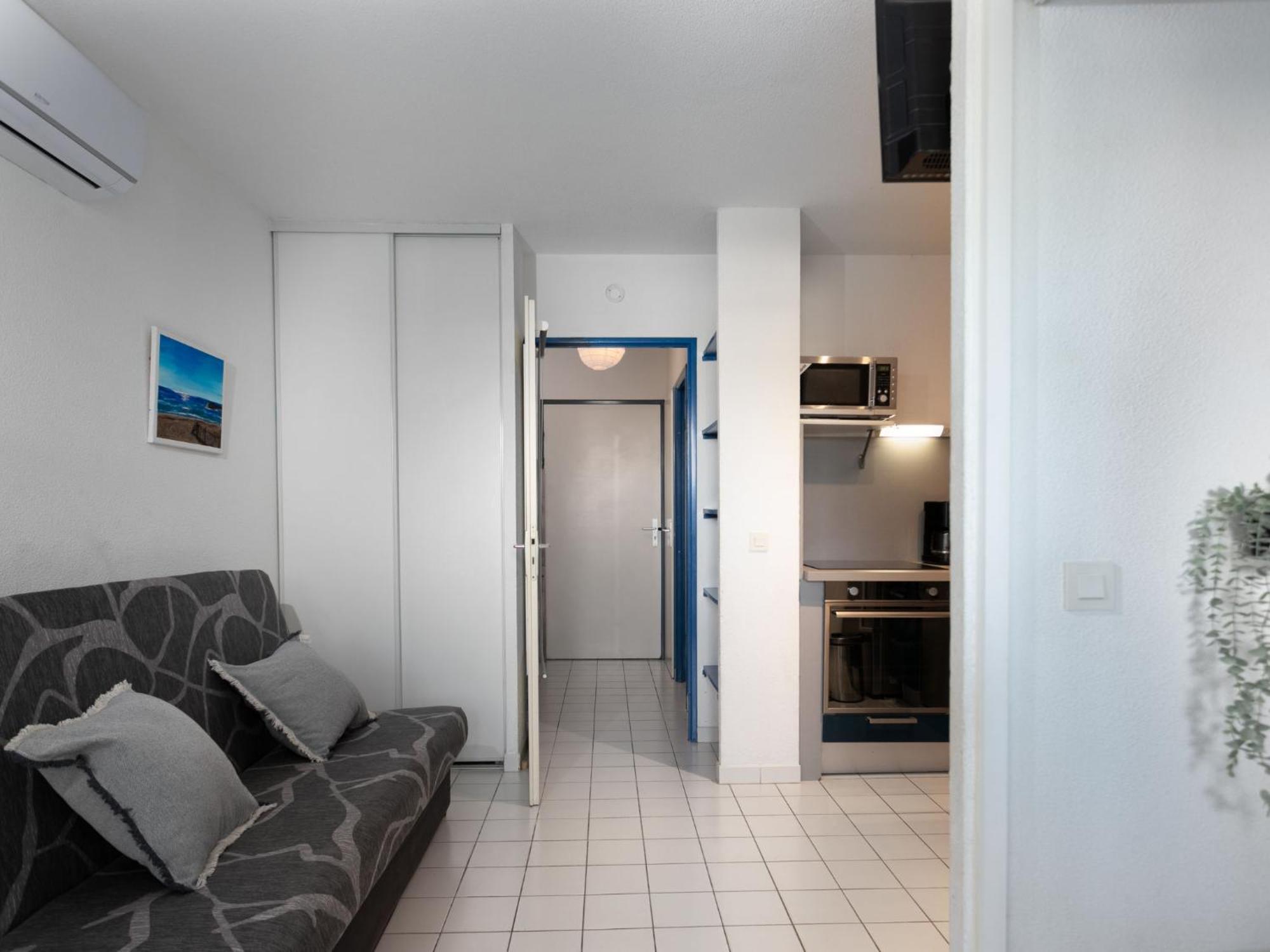 Apartment Les Flamants Roses-1 By Interhome ลา กร็องเดอ-ม็อต ภายนอก รูปภาพ