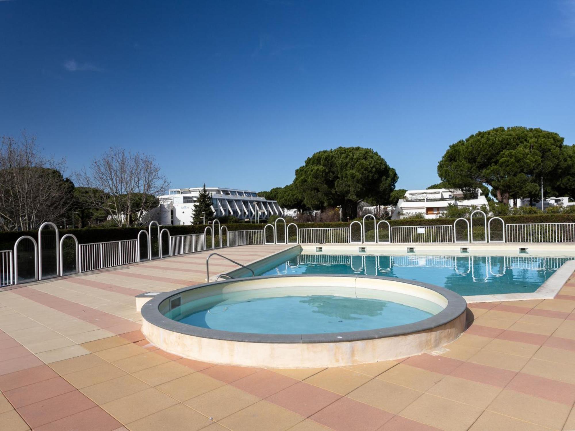 Apartment Les Flamants Roses-1 By Interhome ลา กร็องเดอ-ม็อต ภายนอก รูปภาพ